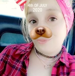 Meet your Posher, Lisa